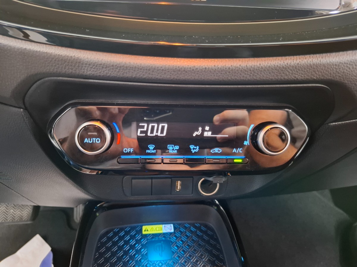 Toyota Aygo X 1.0 VVT-i S-CVT Envy