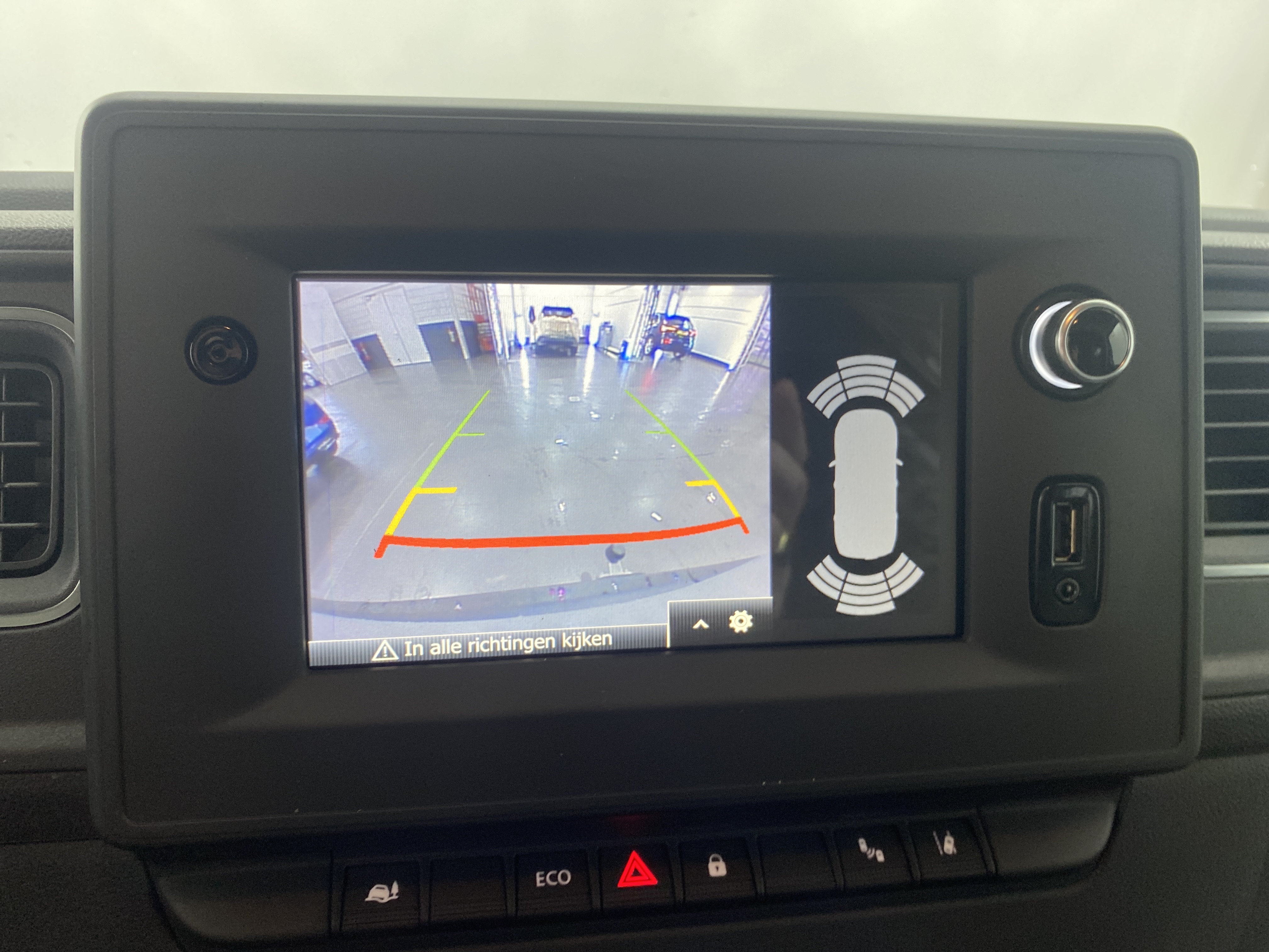 Renault Master T35 2.3 dCi 135 L3H2 Work Edition | THK 4SB Driving