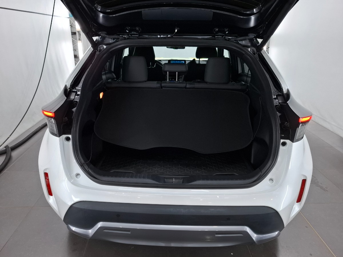 Toyota Yaris Cross 1.5 Hybrid Adventure Winterpakket Groot Navi Blind Spot JBL
