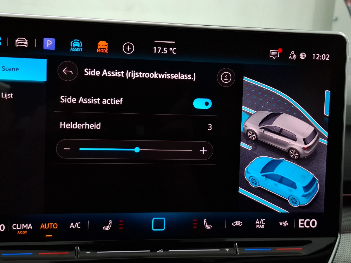 Volkswagen Golf Style 1.5 TSI eHybrid DSG | IQ LIGHT | LMV 18 Catania | Winterpakket | Anemone Blue