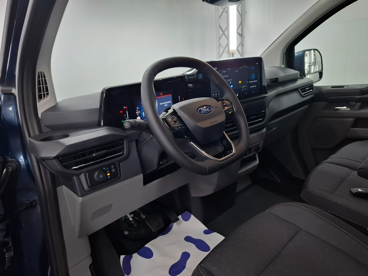 Ford Transit Custom 320 2.0 TDCI L2H1 Limited