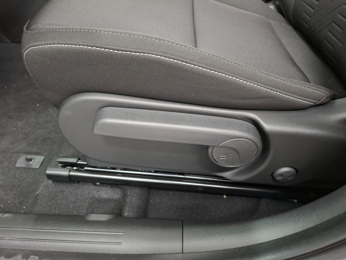 Hyundai Kona Comfort smart 48.4 KWH