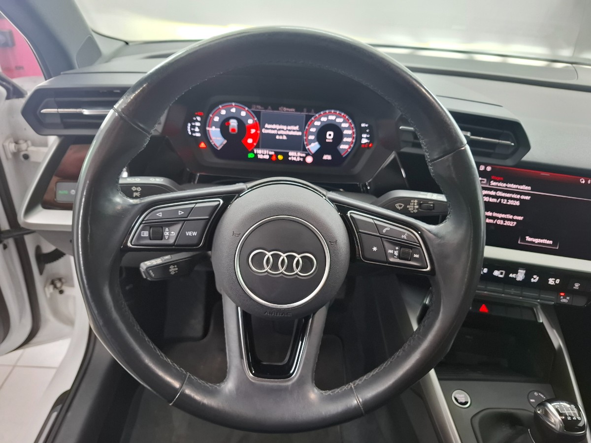 Audi A3 Sportback 30 TFSI Business edition Trekhaak Led