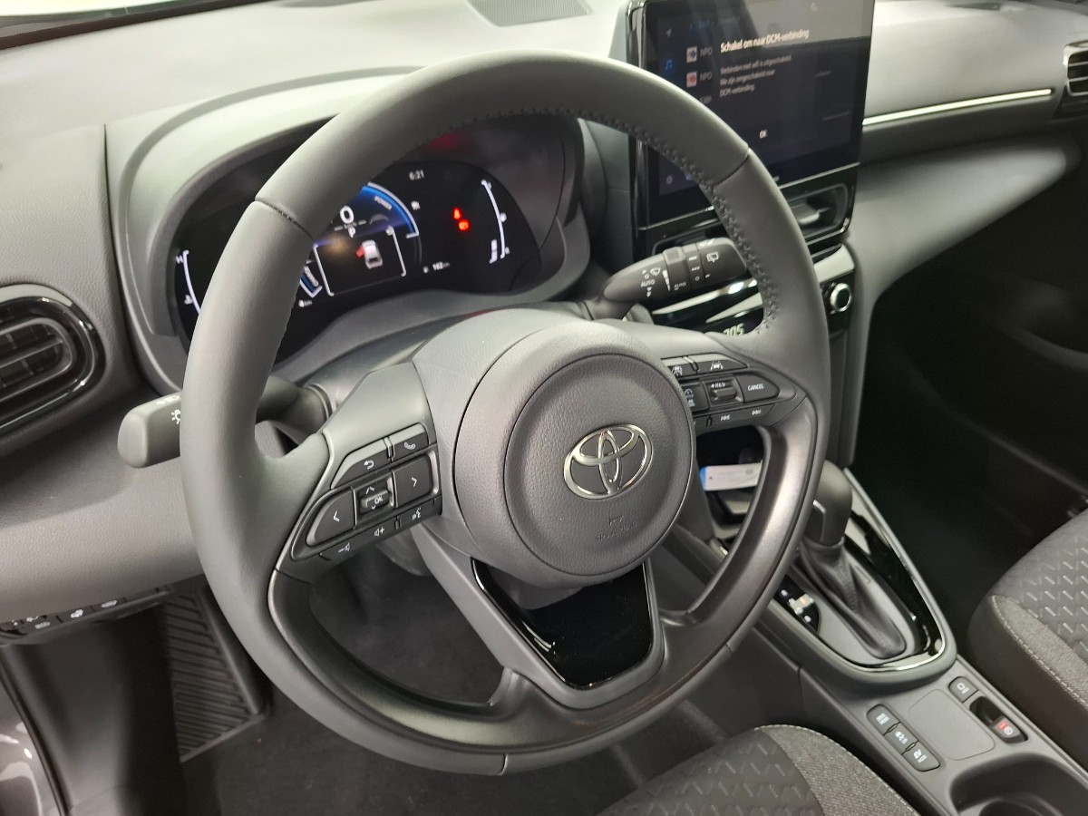 Toyota Yaris Cross 130pk teamplayer + winter + safety