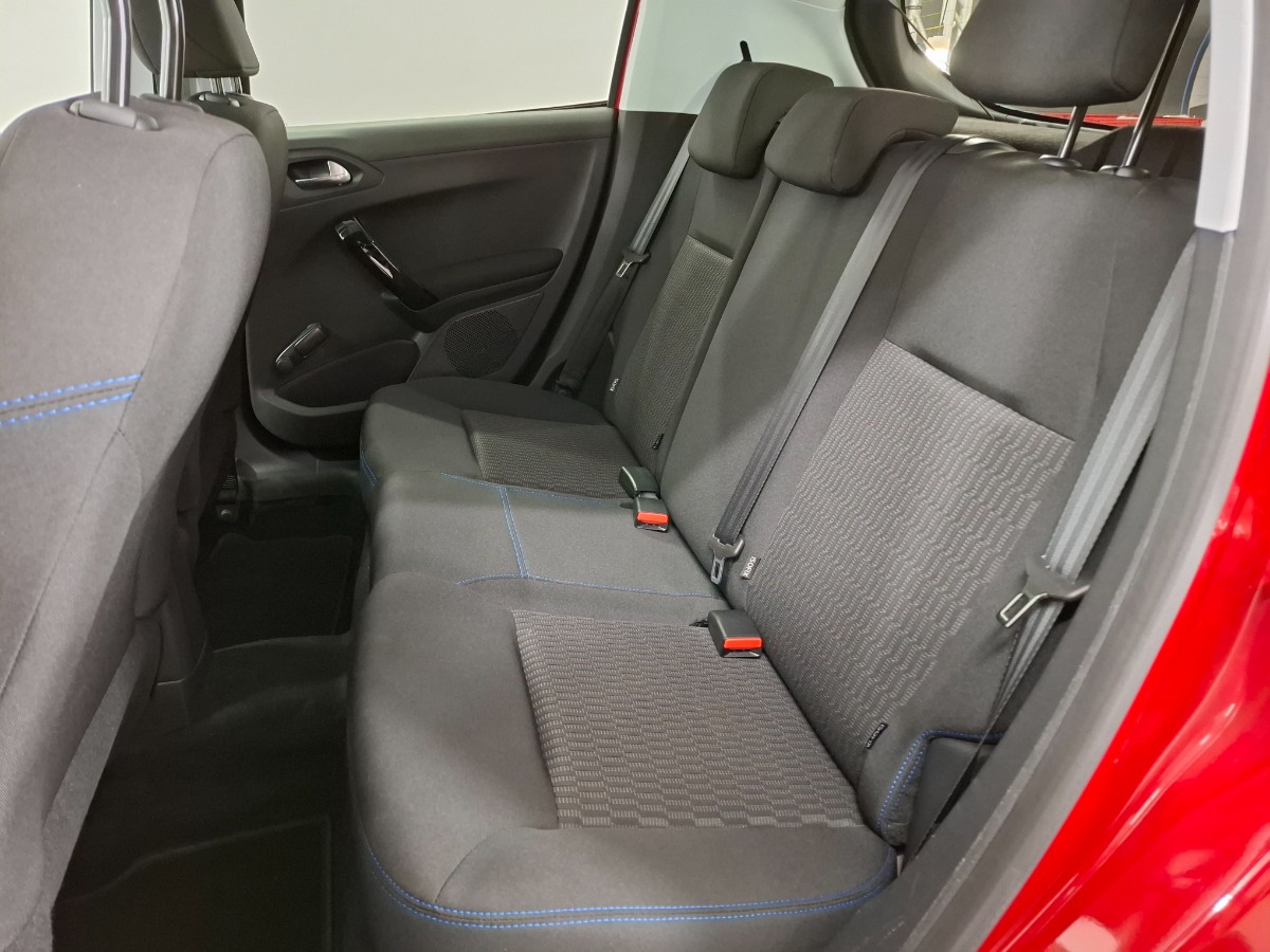 Peugeot 208 1.2 PureTech Signature