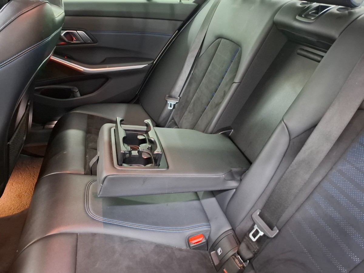 BMW 3-serie 320i AUT Executive Edition M-Sport