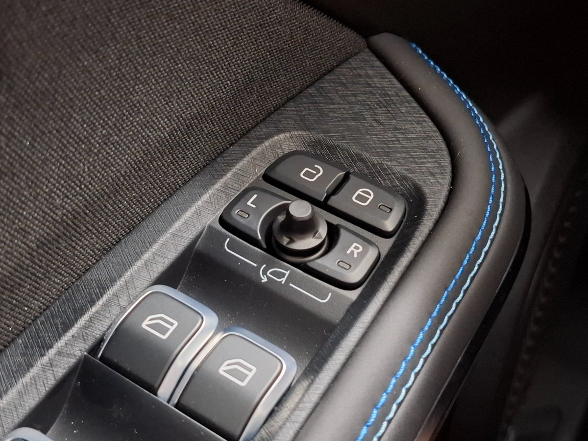 Lynk & CO 01 1.5 PHEV 261CH DCTH
