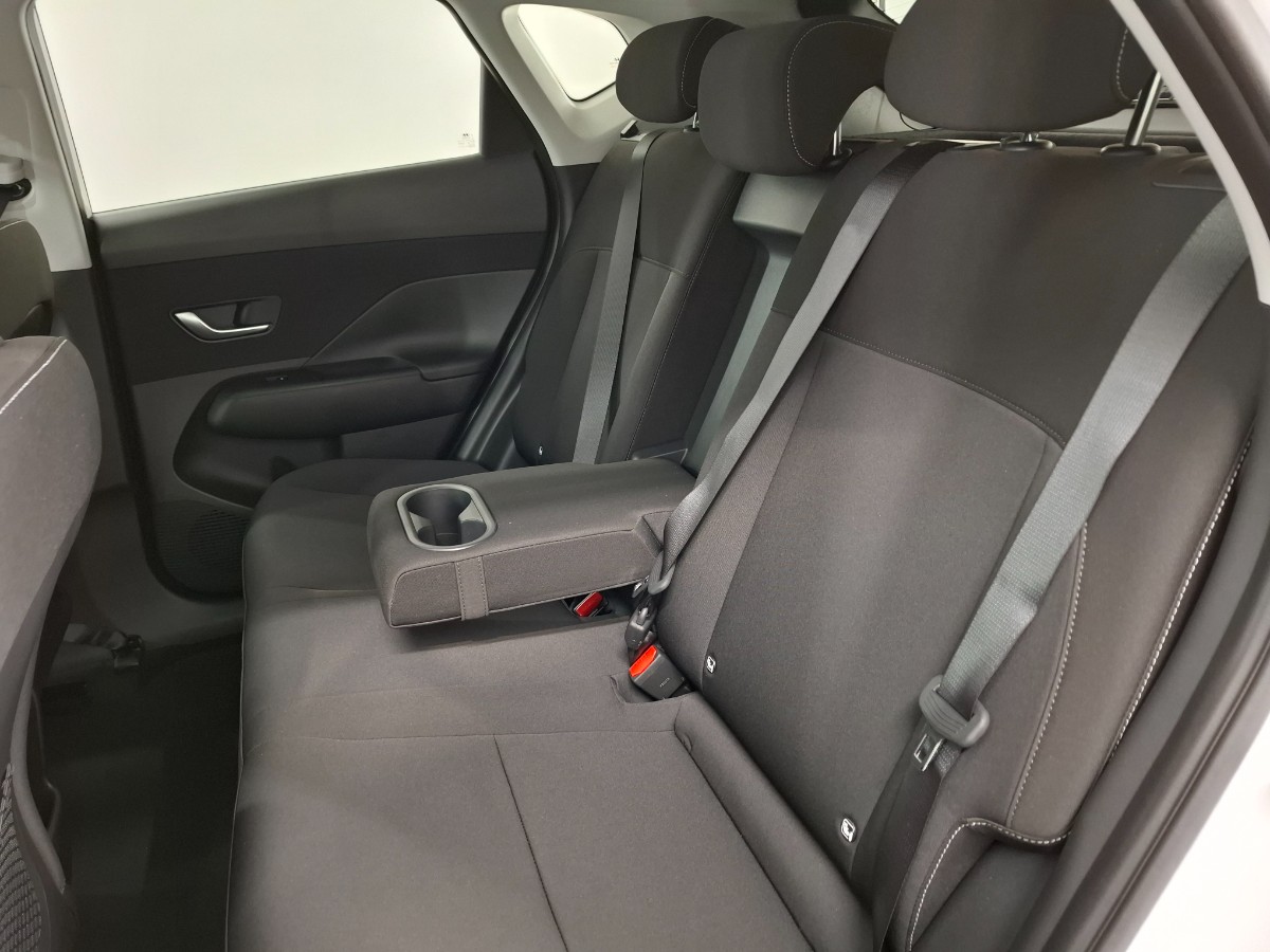 Hyundai Kona Comfort smart 48.4 KWH ACC HUD Stoelverwarming