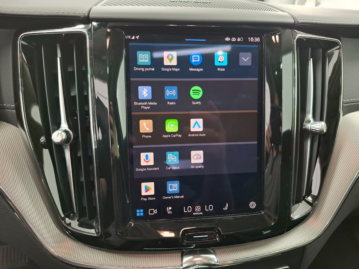 Volvo XC60 2.0 T6 Recharge AWD Plus Dark Long Range |H&K|Dodehoek|Pano|