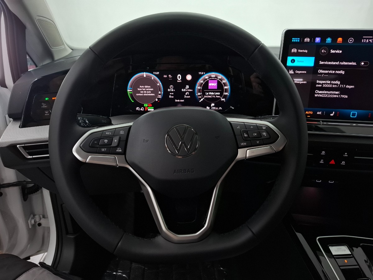 Volkswagen Golf Style 1.5 TSI eHybrid DSG | IQ LIGHT | LMV 18 Catania | Winterpakket | PURE WHITE