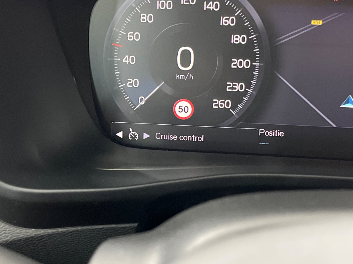 Volvo XC40 T4 RECHARGE PLUG-IN AUTO CORE