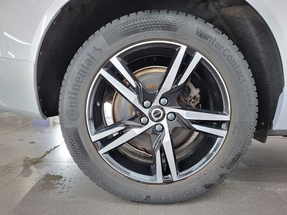 Volvo XC60 2.0 T8 AWD Recharge R-Desgin |Pano|H&K|Memory|Stoelverwarming|