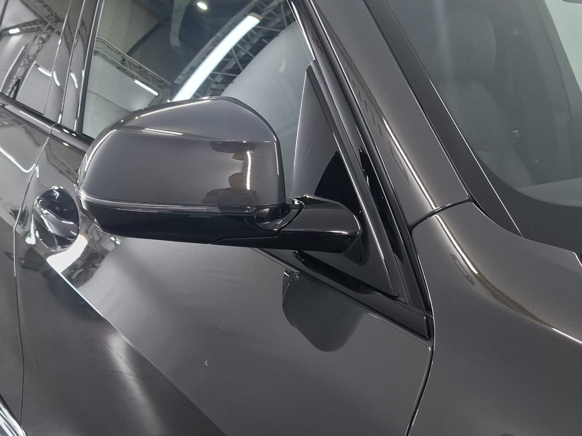BMW X5 Xdrive 40d | Grijs kenteken | 22″ LMV | Trekhaak elekt. | Pano | HiFi | Soft-close | Innovation | DRAVITGRAU
