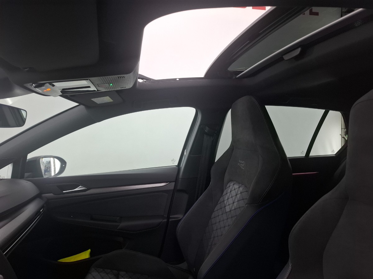 Volkswagen Golf VIII 1,5 eTSI 150PK DSG R-Line +