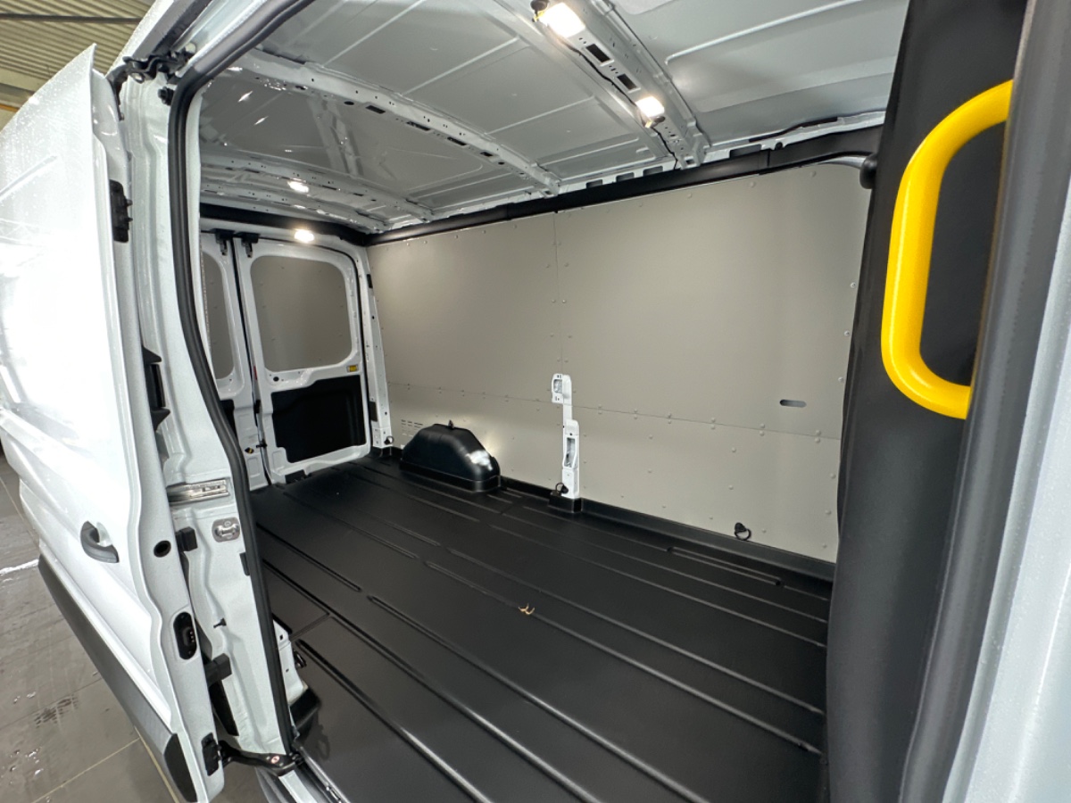 Ford Transit 350 L3H2 Trend 130PK FWD | SYNC4 NAVI | Trekhaak | Safety & Comfort | Laadr. besch. pakket | 270gr. deuren | NWP 44500 ex