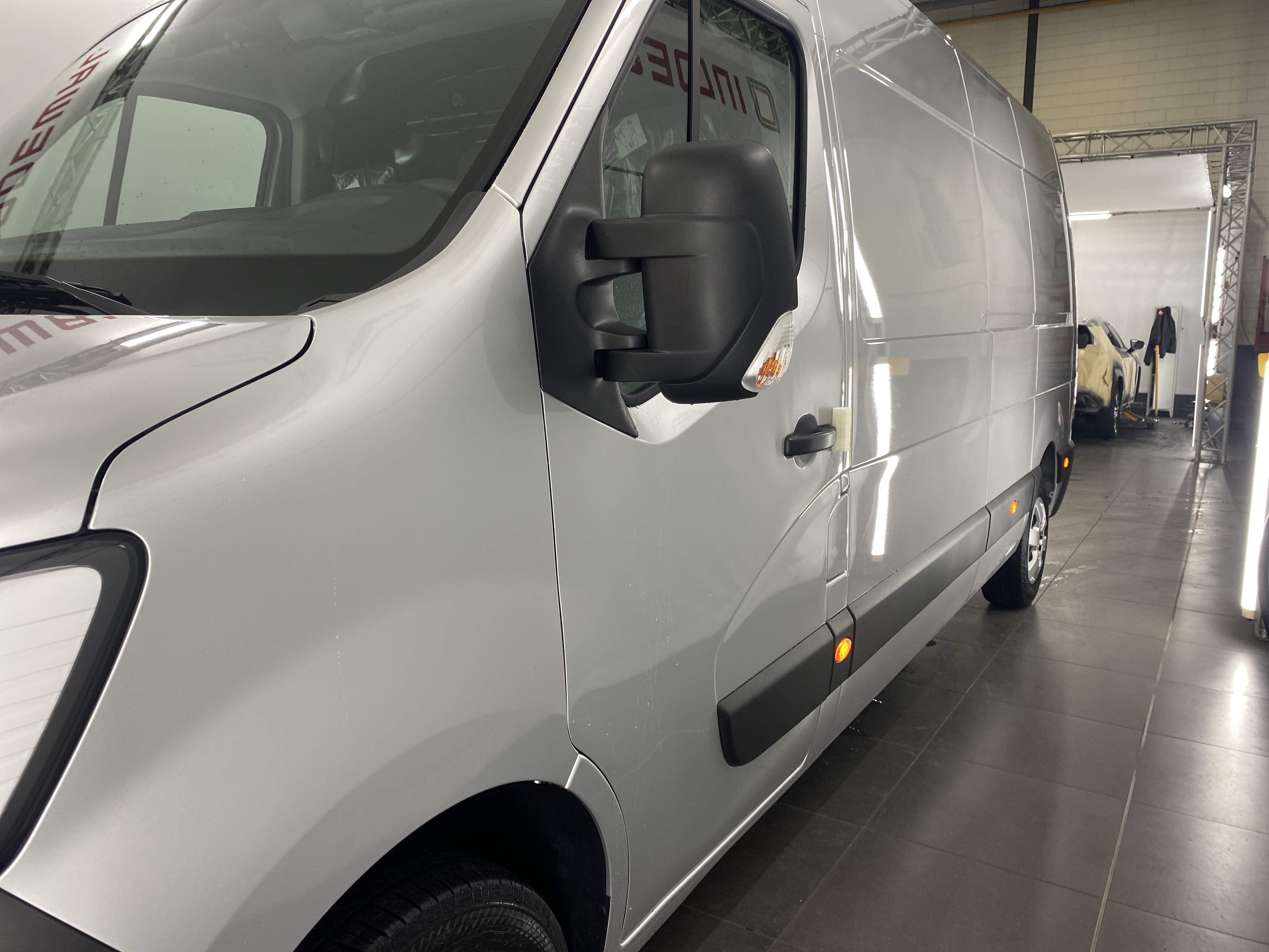 Renault Master T35 2.3 dCi 135 L3H2 Work Edition | THK 4SB Driving