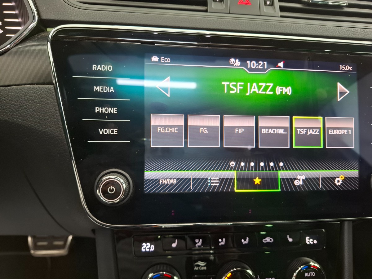 Skoda Superb Combi 1.4 TSI 218 PHEV DSG SPORTLINE | Pano Virtual Alcantara Stoelverw. Trekhaak | Moon White Metallic