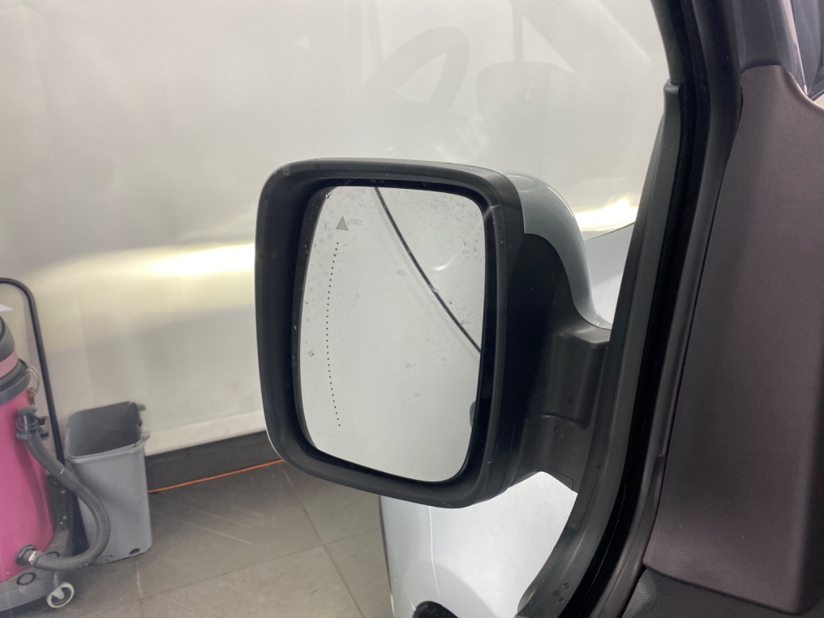 Renault Trafic 2.0 Blue dCi 170 T30 L2H1 Extra LIMITED 2xSD THK GLASL SB NR 64.