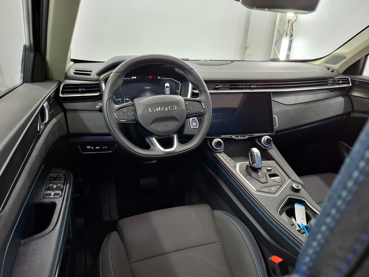 Lynk & CO 01 1.5 PHEV 261CH DCTH