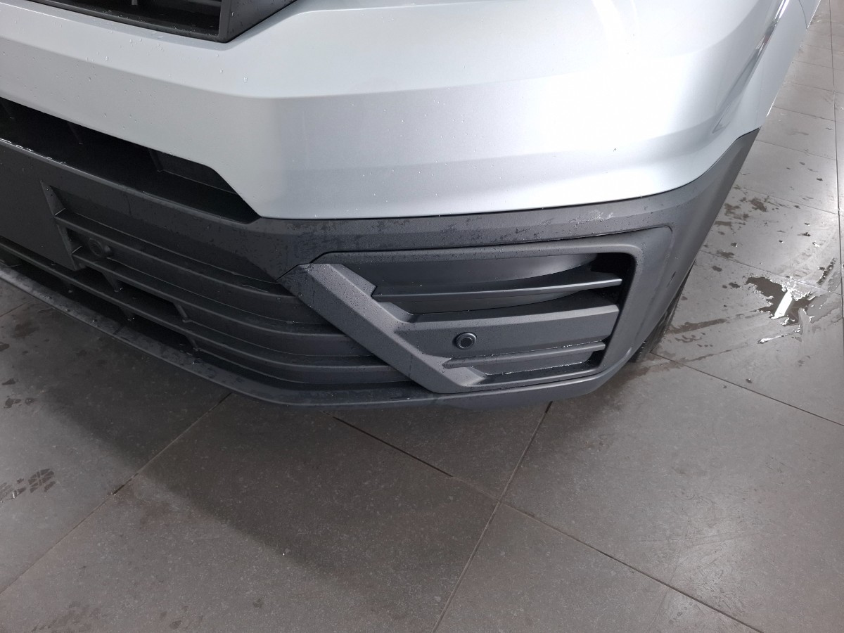 Volkswagen Crafter 35 2.0 TDI 140PK L4H3 Highline | LED | Climatronic | Leder stuur verwarm. | Comfortstoel | Stoelverw. | Trekhaakvoorb.| Reflex Silver