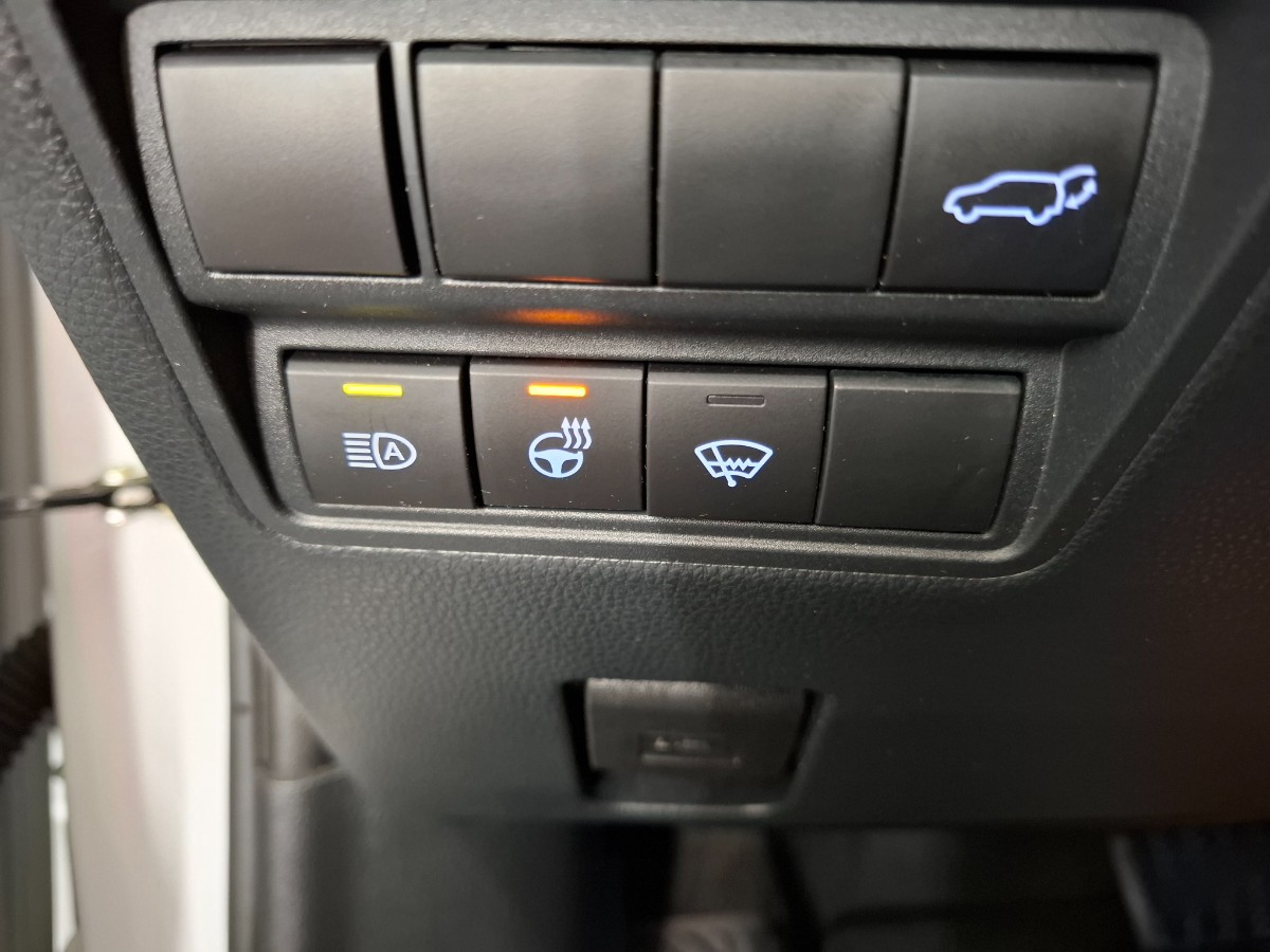 Toyota Yaris Cross 1.5 Hybrid Adventure Winterpakket Groot Navi Blind Spot JBL