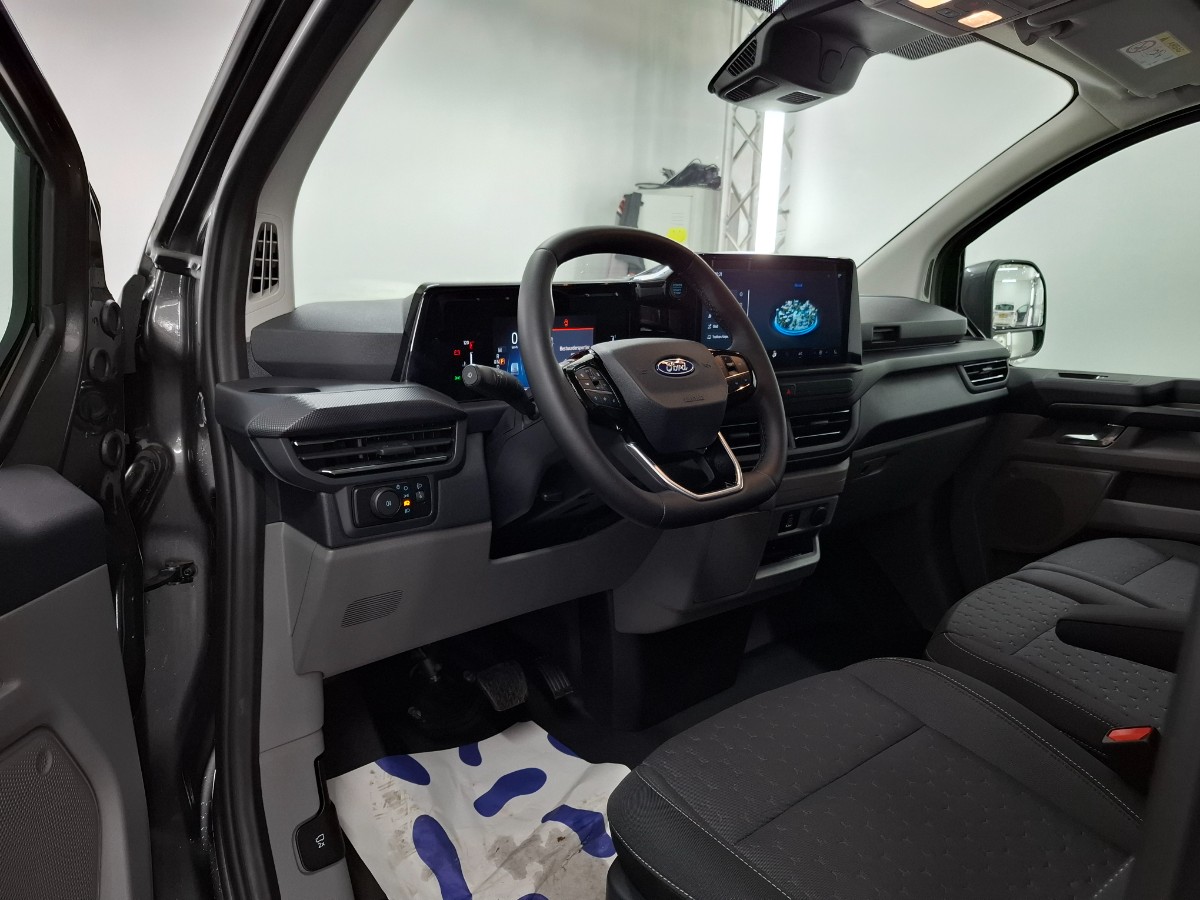 Ford Transit Custom 320 2.0 TDCI L2H1 Limited