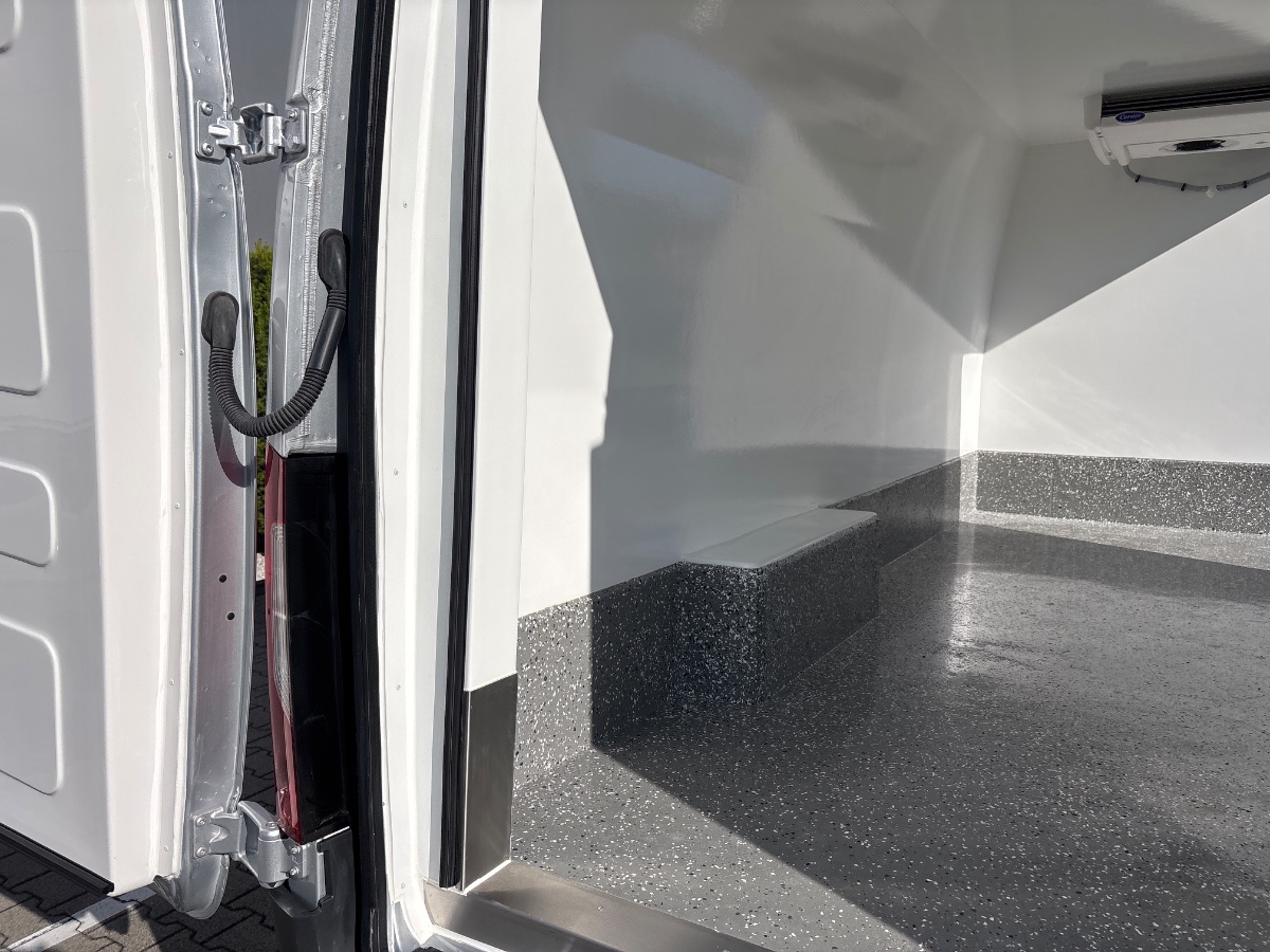 Mercedes-Benz Sprinter 317 CDI L3H2 AUT | Koelwagen Carrier Xarios 300 Carpol | MBUX NAV CC CAM