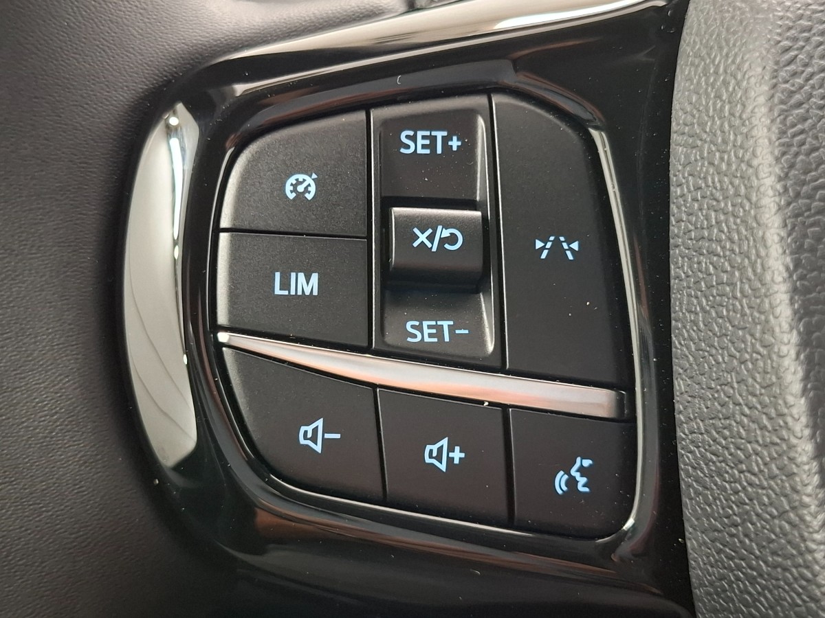 Ford Transit Custom 320 2.0 TDCI L2H1 Trend 4×4 AWD | 2x Schuifdeur | Verwarmd leder stuurwiel