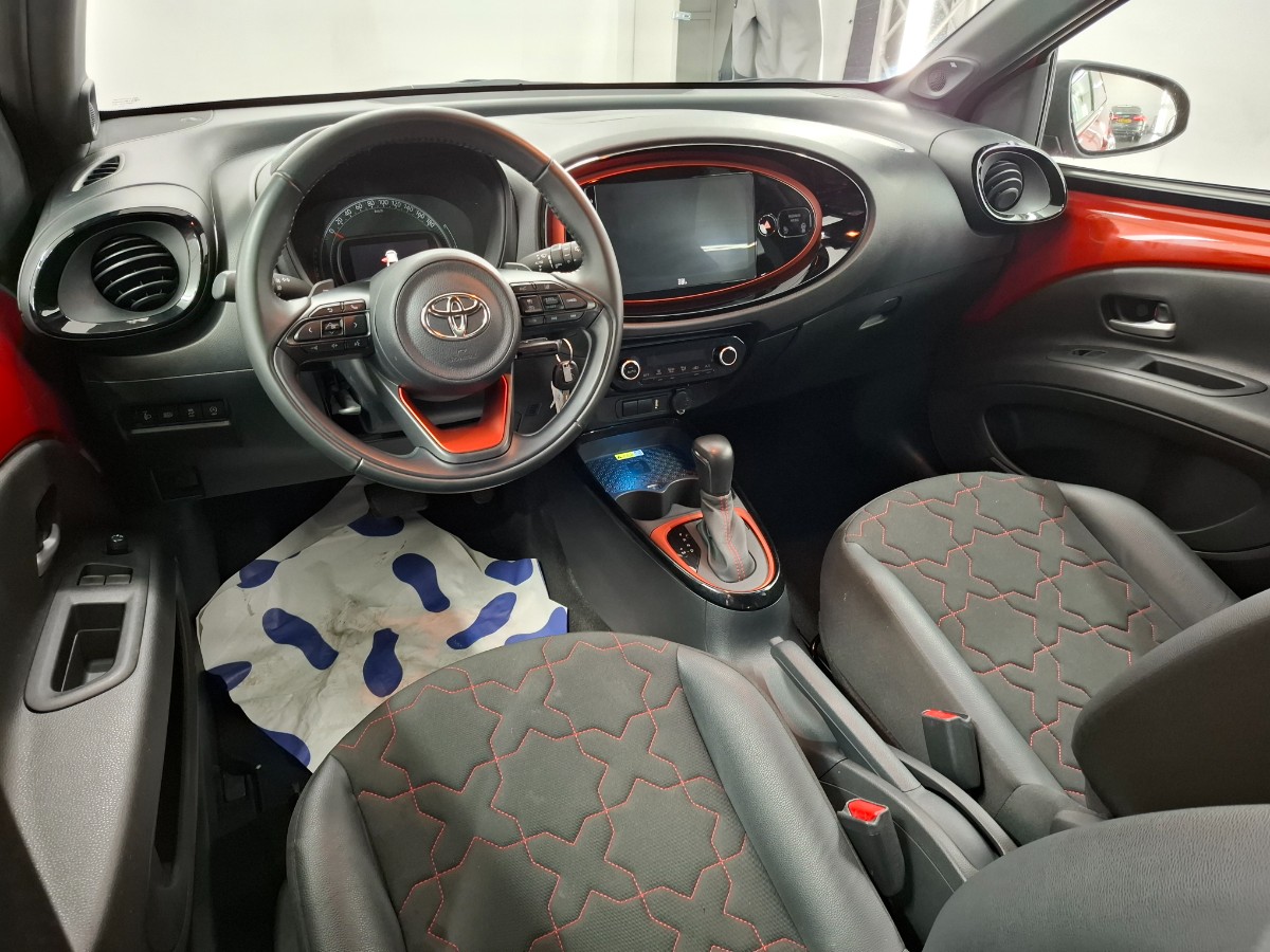 Toyota Aygo X 1.0 VVT-i S-CVT Envy