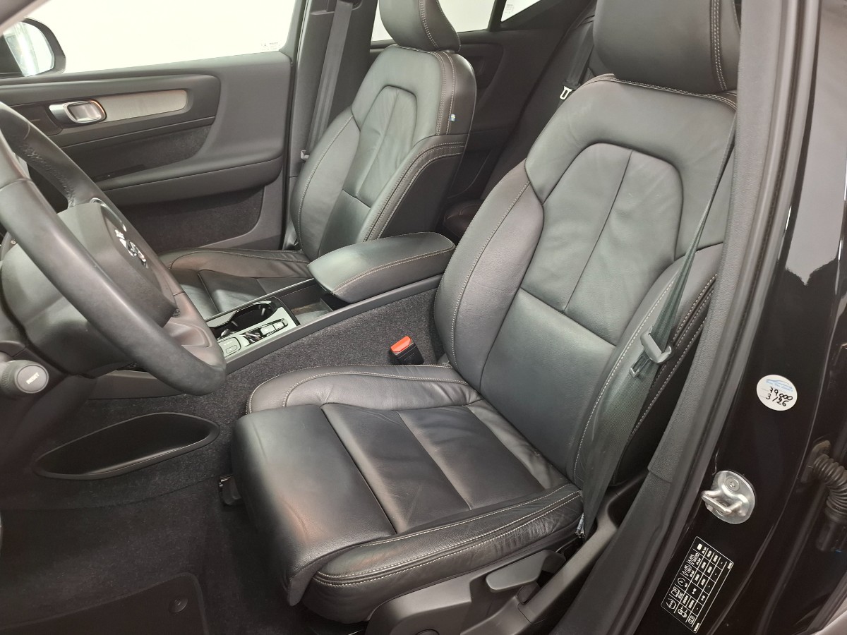Volvo XC40 1.5 T4 Recharge Inscription |Stoelverwarming|Pano|H&K|
