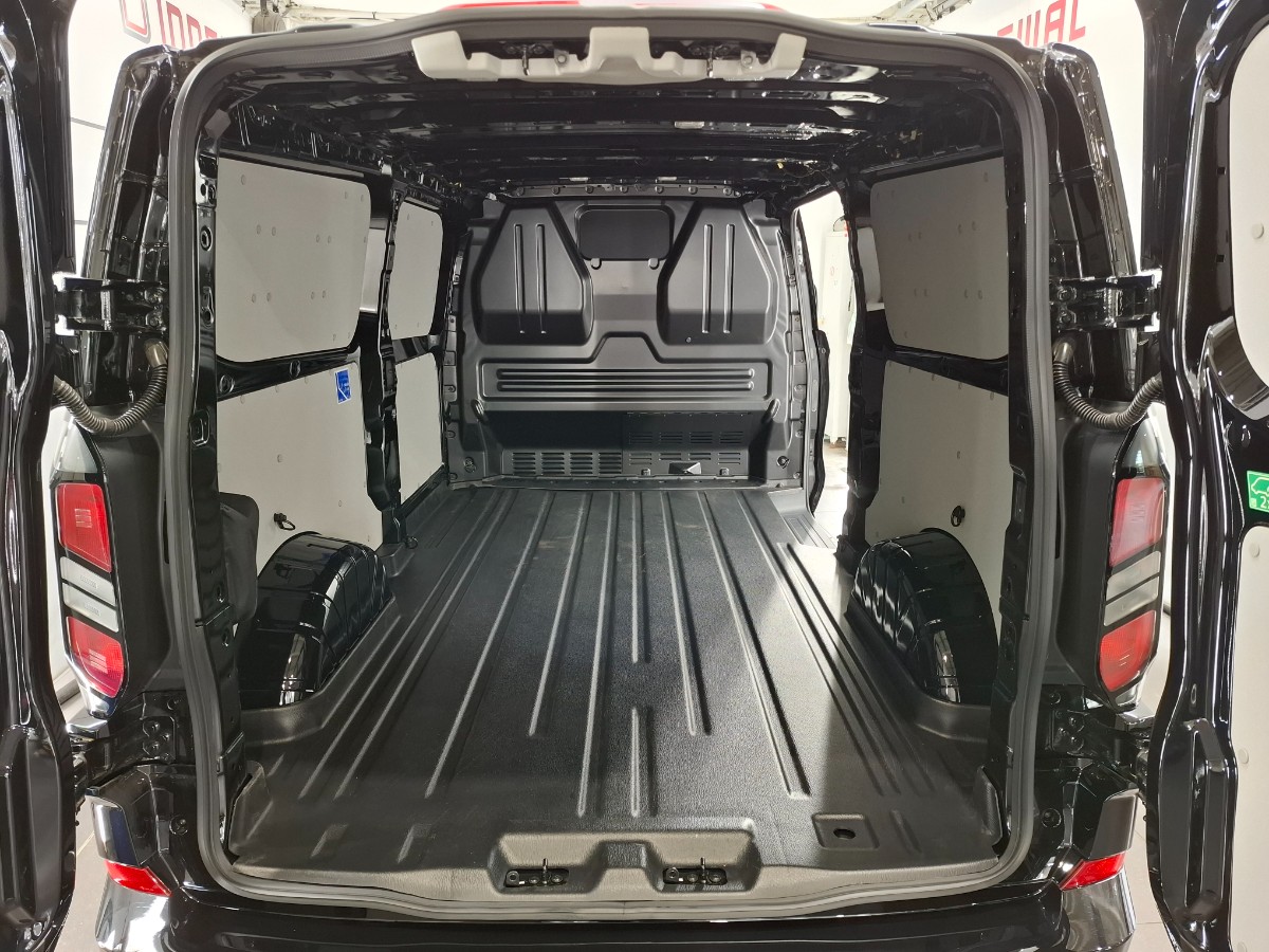 Ford Transit Custom 320 2.0 TDCI L2H1 Limited