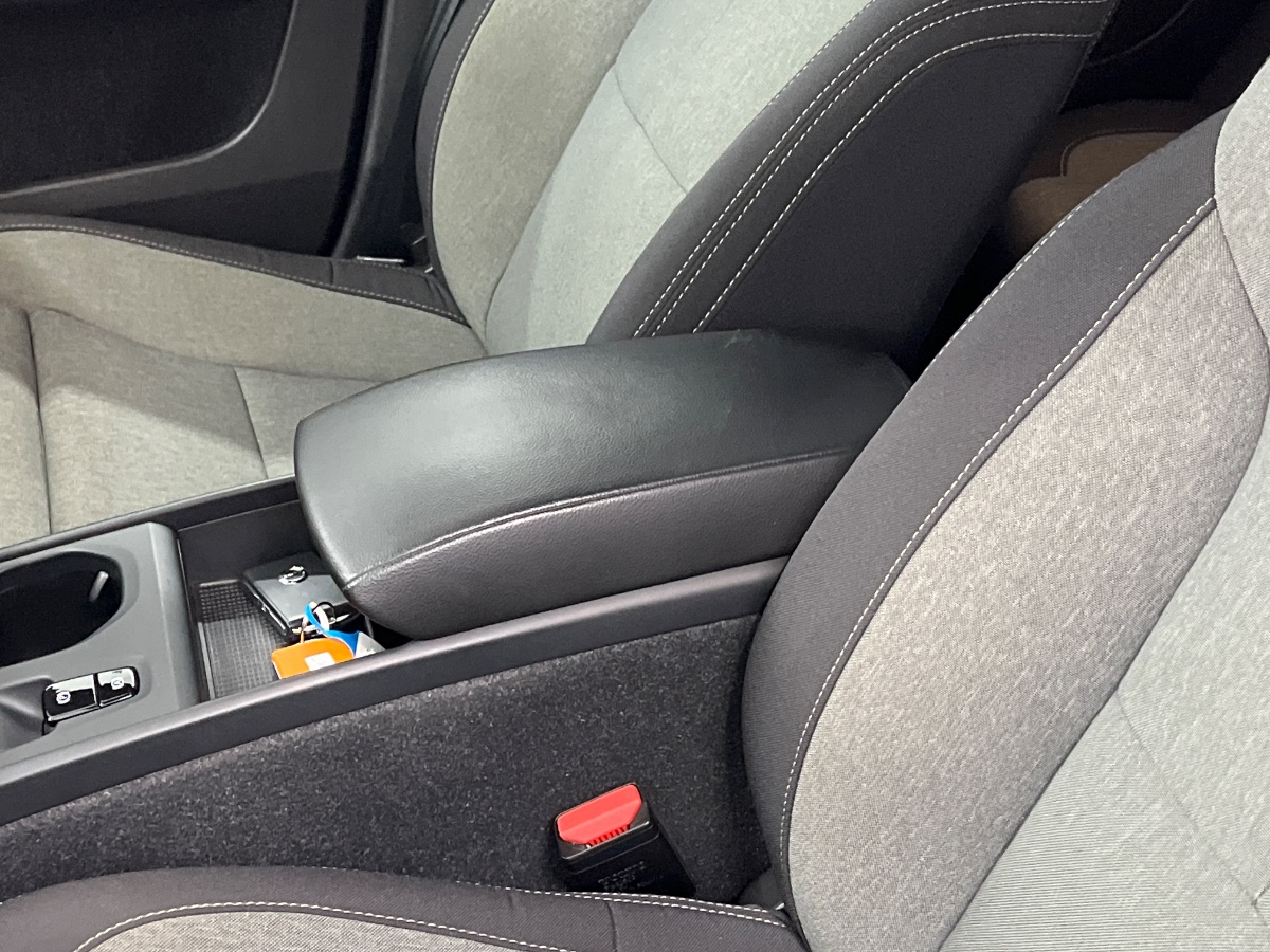 Volvo XC40 T4 RECHARGE PLUG-IN AUTO CORE