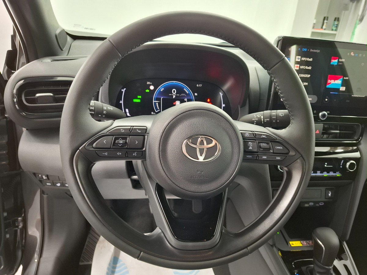 Toyota Yaris Cross 130pk teamplayer + winter + safety