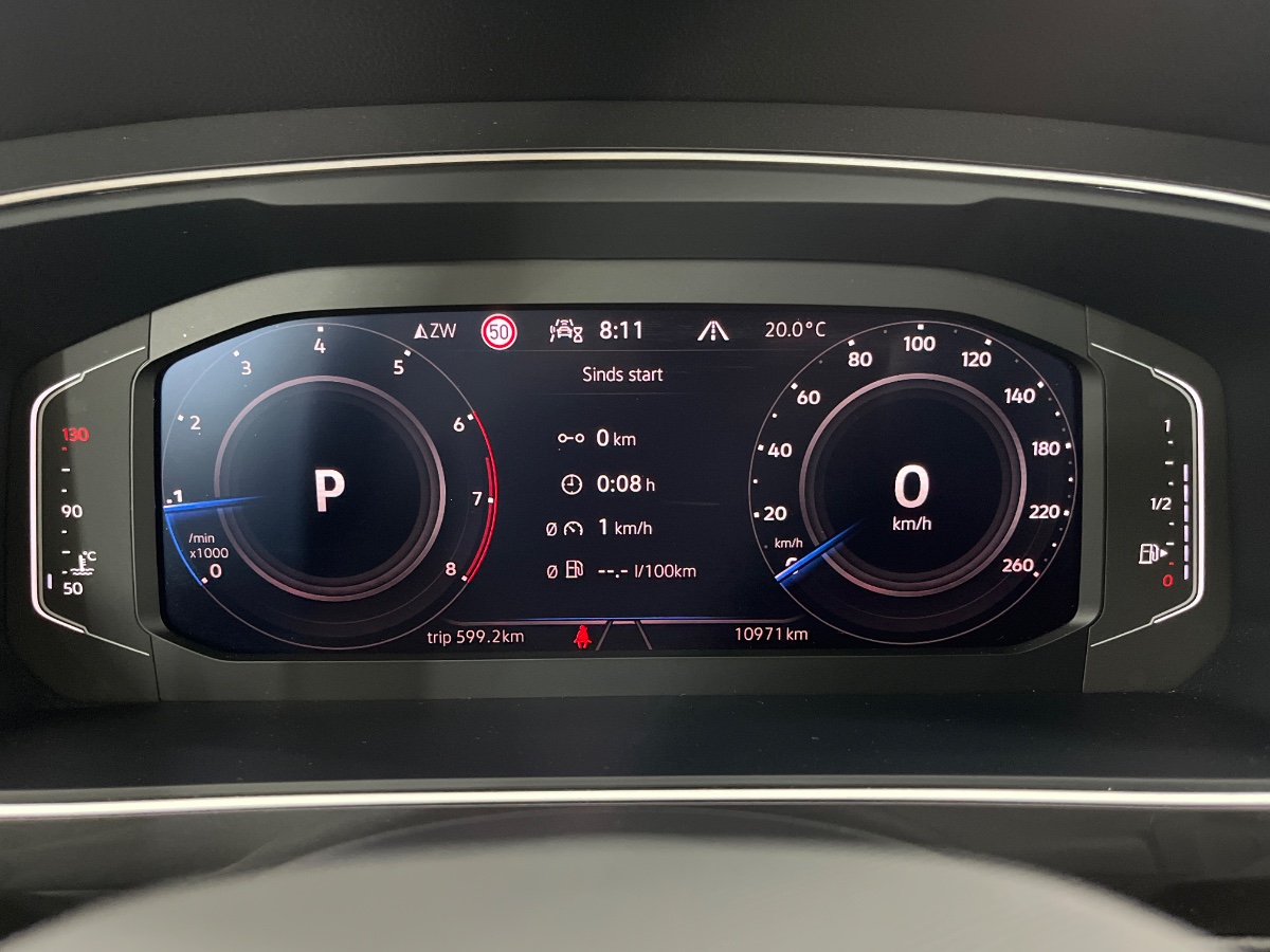 Volkswagen Tiguan Allspace 1.5 TSI Life Business 7p. |Pano|Trekhaak|ACC|Stoelverwarming|