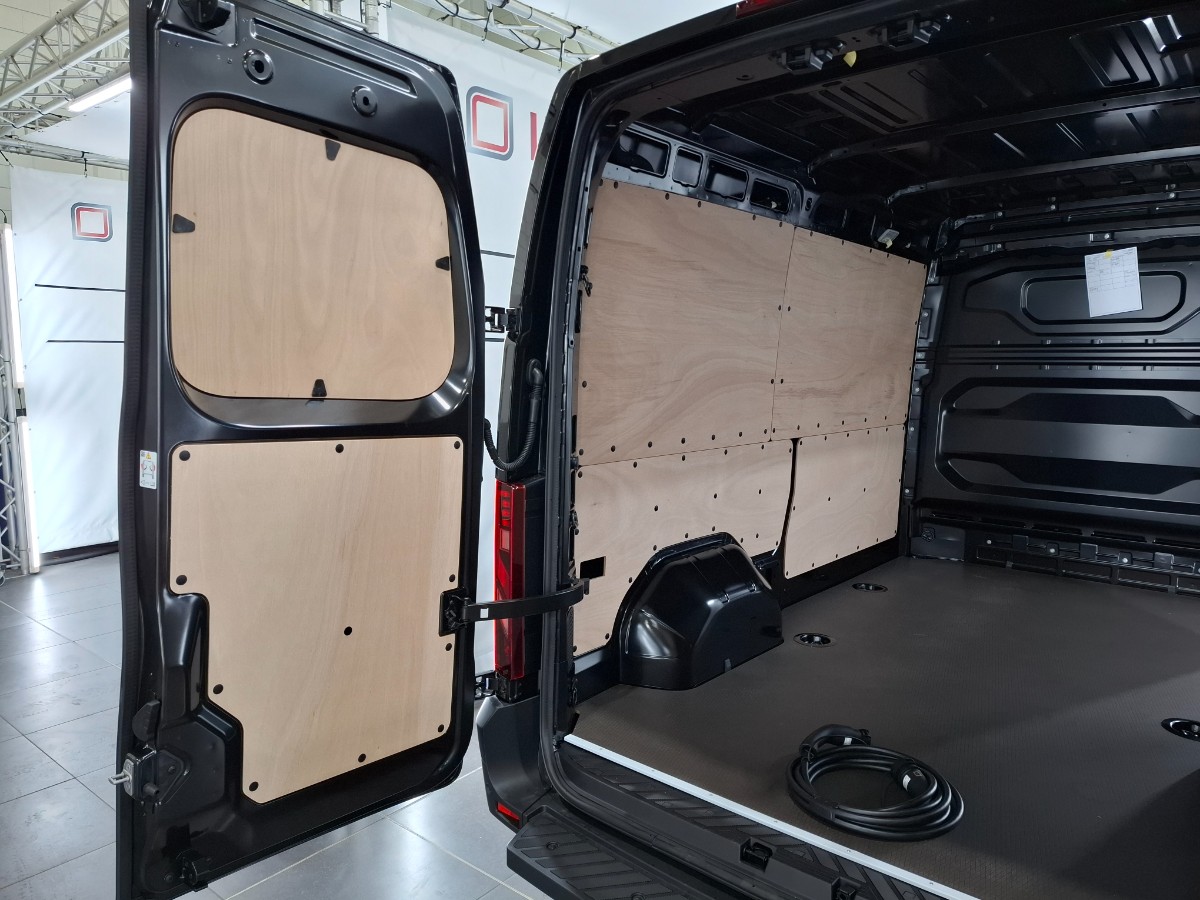 Renault Master GB L2H2 T35 E-Tech 140 pk long range extra
