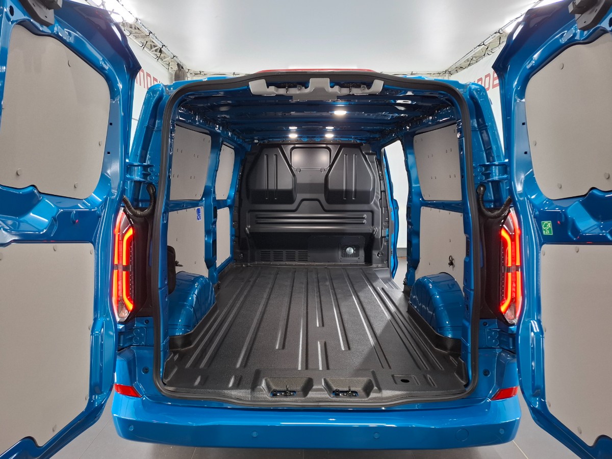 Ford e-Transit Custom 340 L2H1 Limited 65 kWh 218PK – Digital aqua blue – Driver Pack Ultimate – Matrix LED – B&O Audio