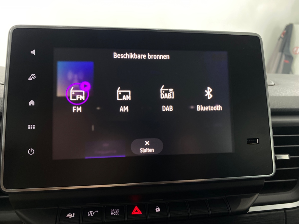 Renault Trafic L2H1 T29 DC dCi 170 EDC Extra – Gris Comete