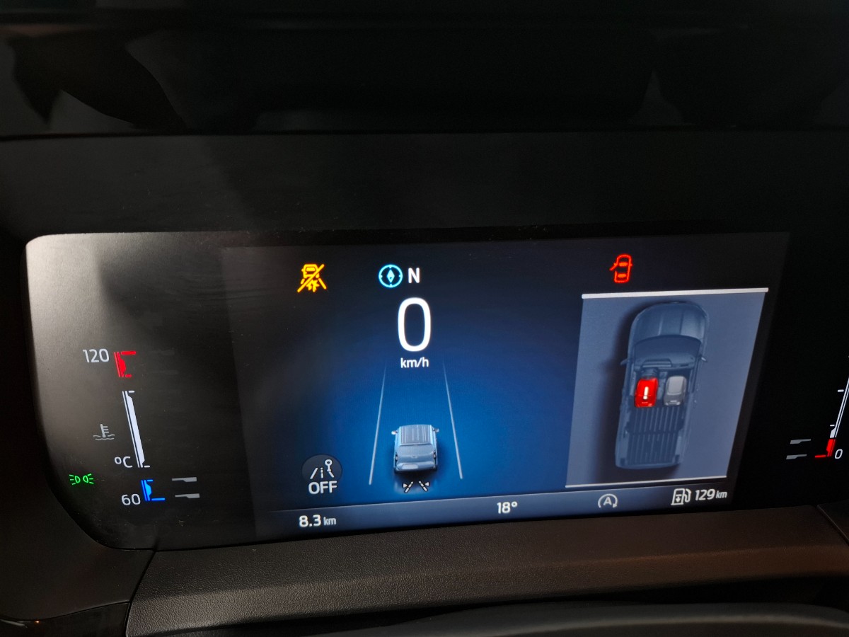 Ford Transit Courier 1.5L ECOBLUE 100PK TREND 16 IN. LICHTMETALEN VELGEN, 10-SPAAK0S , LED LAADRUIMTEVERLICHTING , LED DAGRIJVERLICHTING , PARKING PACK , TREKHAAK BPM VRIJ