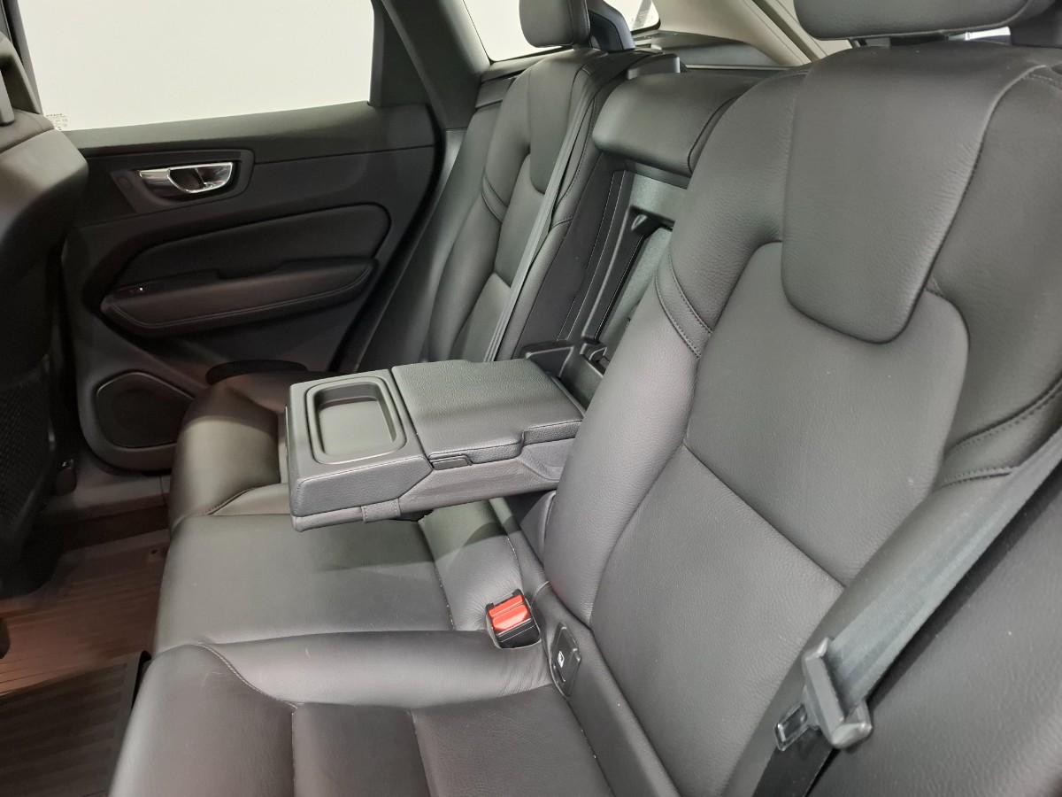 Volvo XC60 2.0 T5 Momentum
