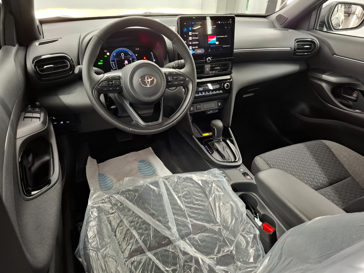 Toyota Yaris Cross 130pk teamplayer + winter + safety