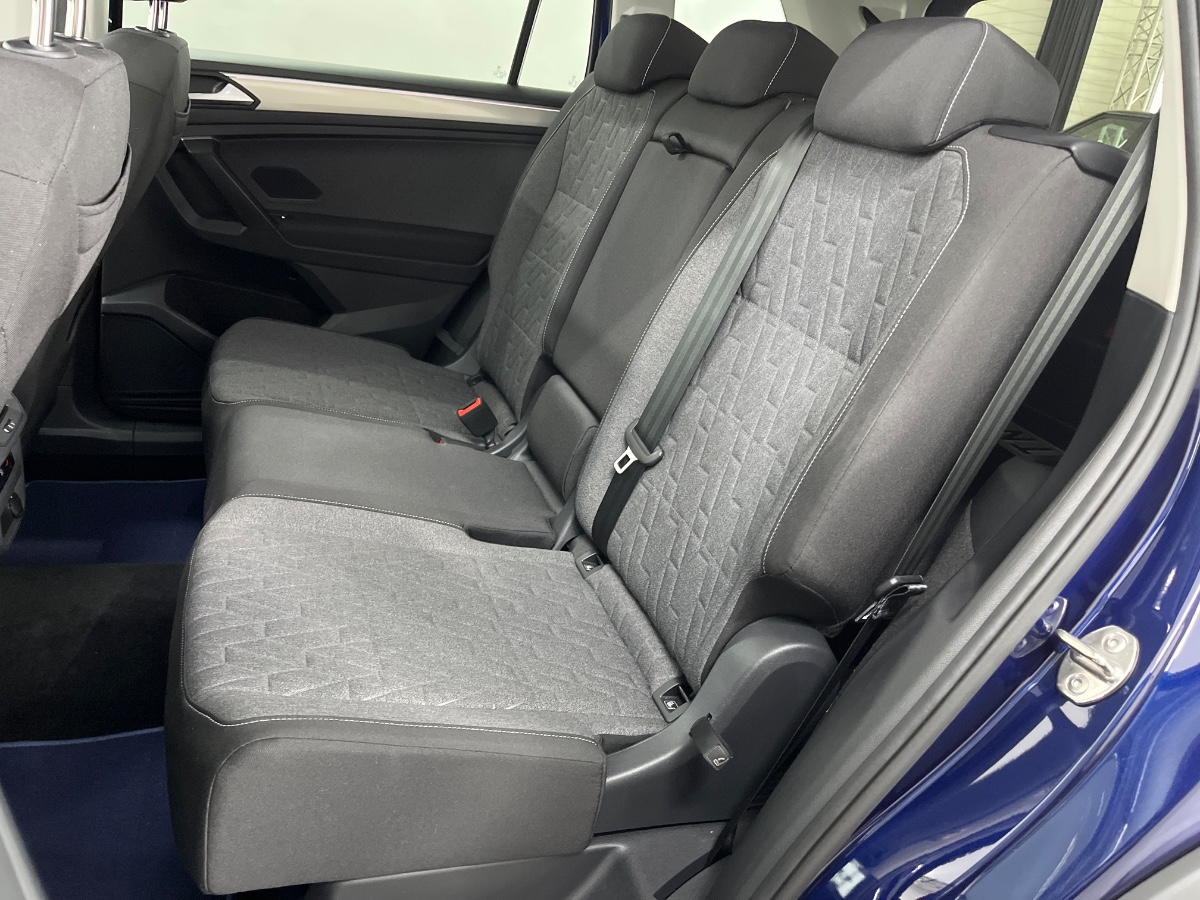 Volkswagen Tiguan Allspace 1.5 TSI Life Business 7p. |Pano|Trekhaak|ACC|Stoelverwarming|