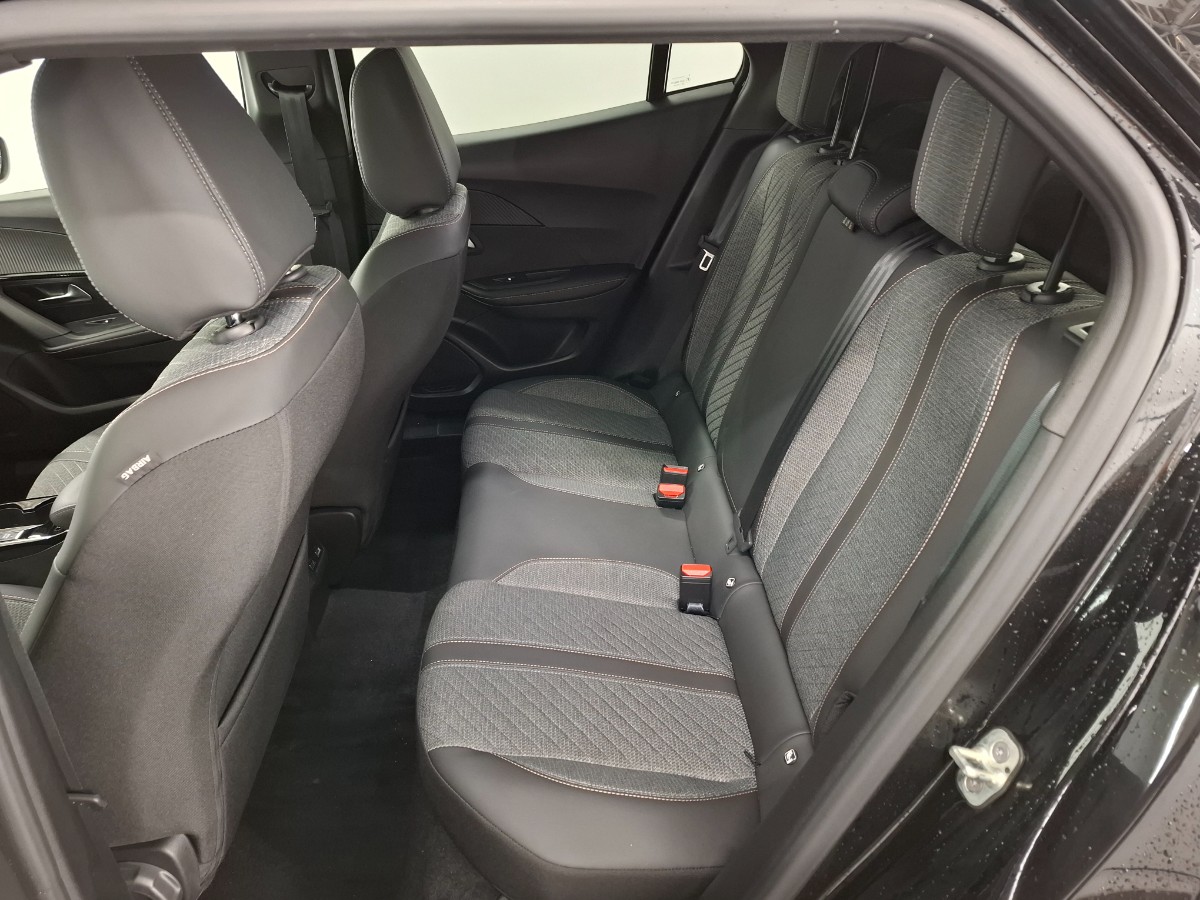 Peugeot 2008 1.2 PureTech 100 Allure