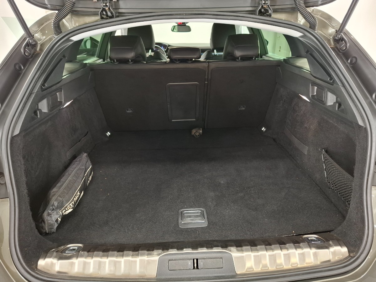 Peugeot 508 SW 1.6 PureTech Blue Lease Allure 180PK Trekhaak