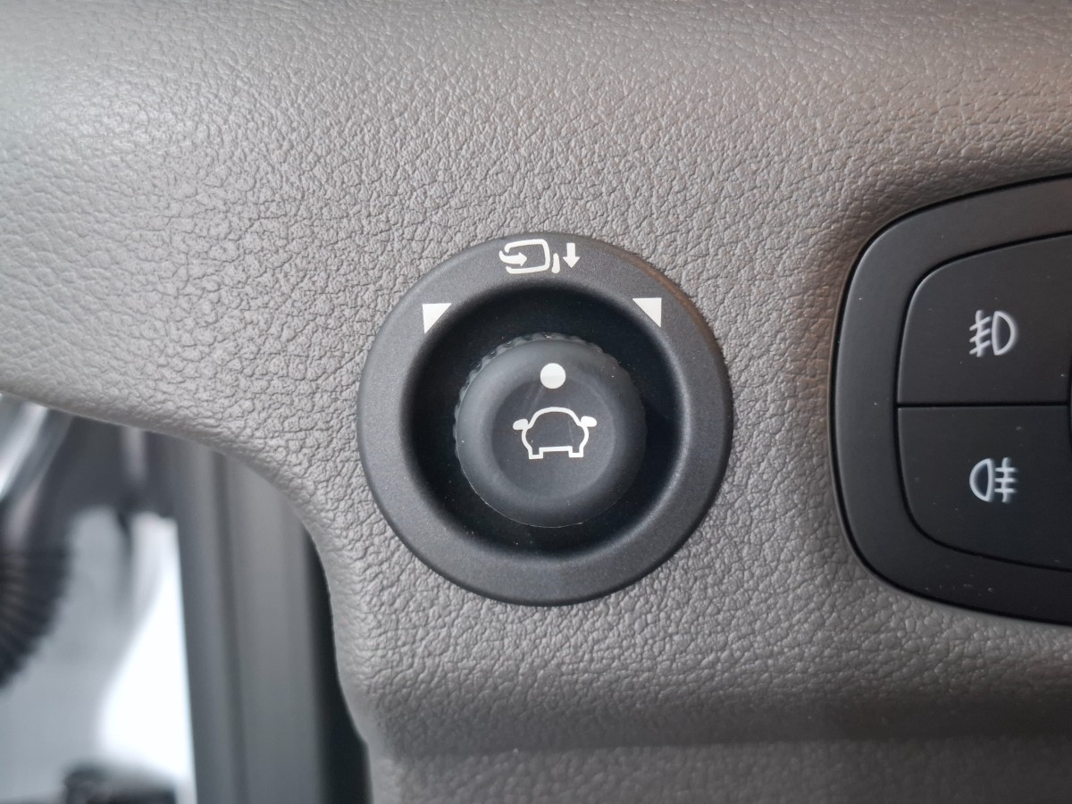 Ford Transit Trend 130PK Automaat | SYNC4 | Trekhaak | Stoelverwarming | Laadruimte pack
