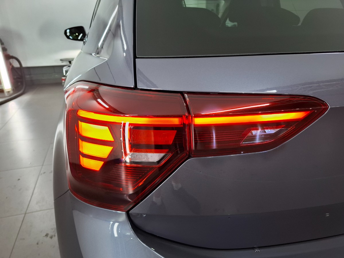 Volkswagen Polo 1.0 TSI Life Business