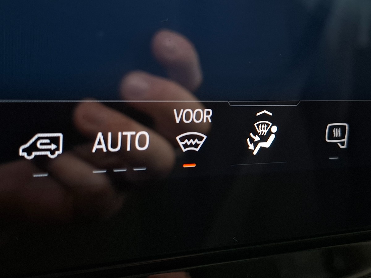 Ford Transit Trend 130PK Automaat | SYNC4 | Trekhaak | Stoelverwarming | Laadruimte pack