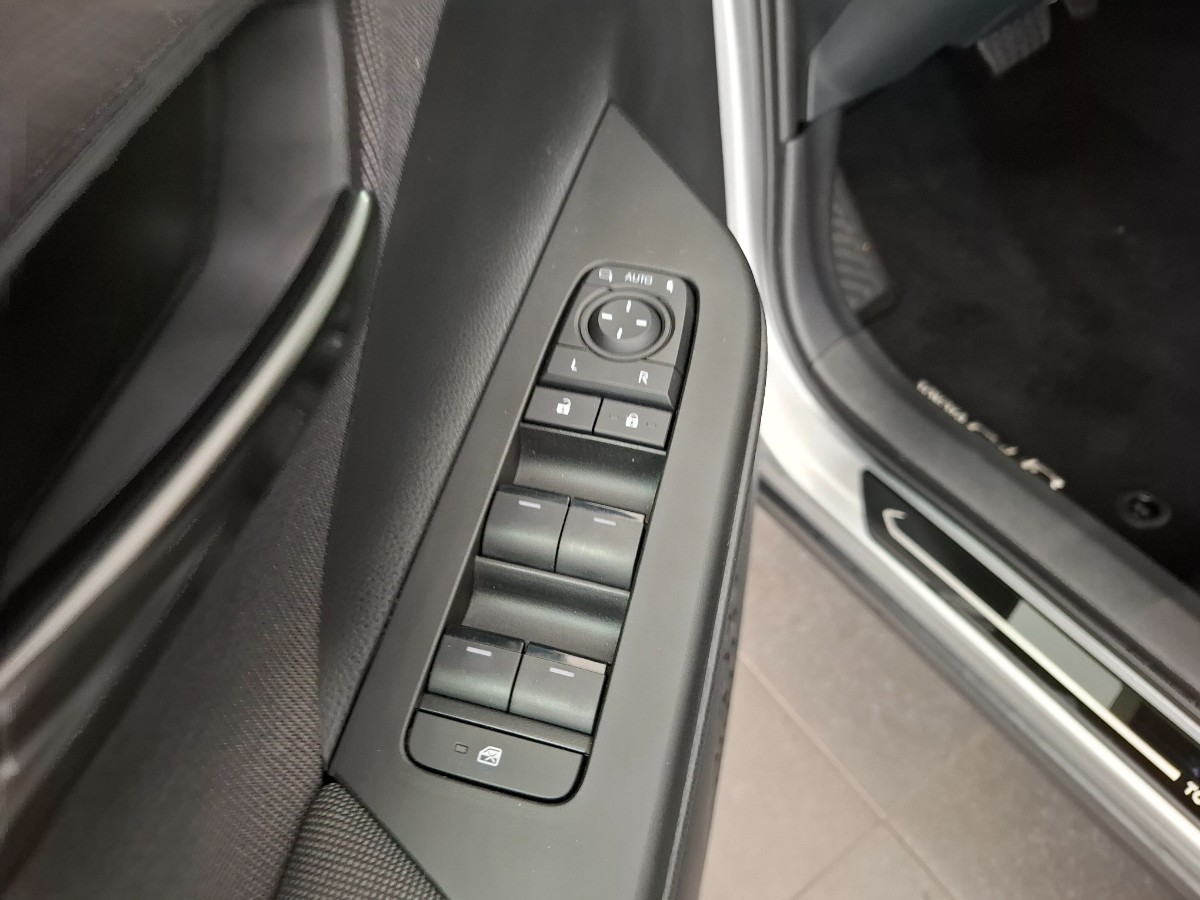 Toyota C-HR 1.8 Hybrid Style |Elektrische Klep|