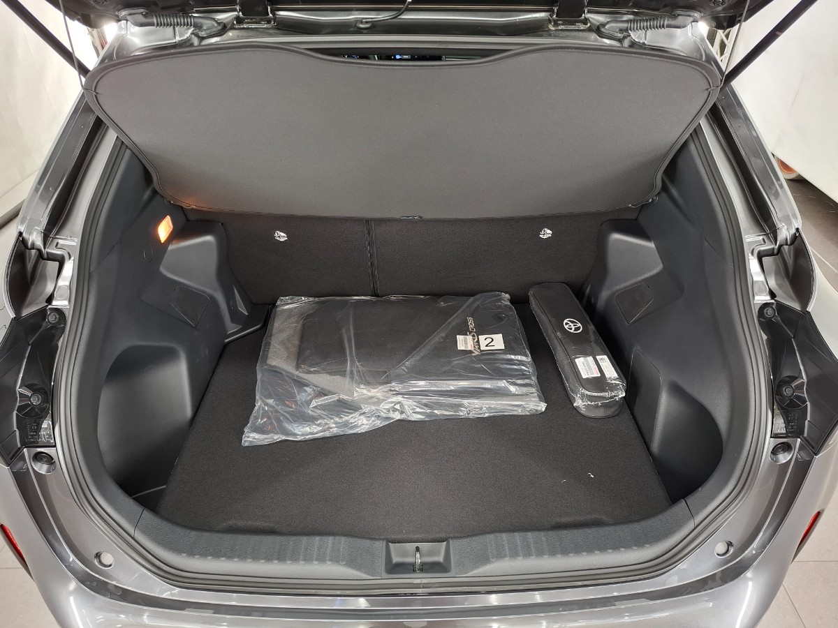 Toyota Yaris Cross 130pk teamplayer + winter + safety