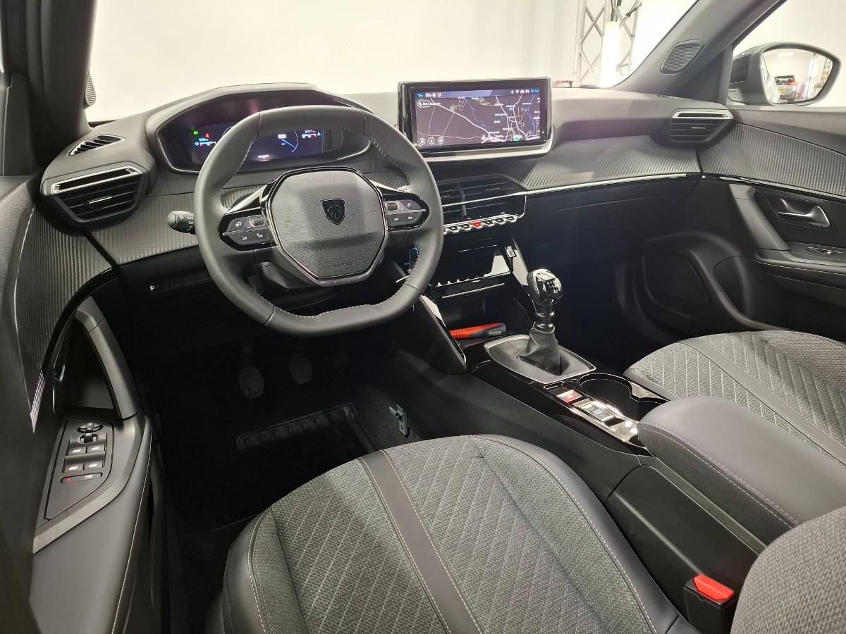 Peugeot 2008 1.2 PureTech 100 Allure