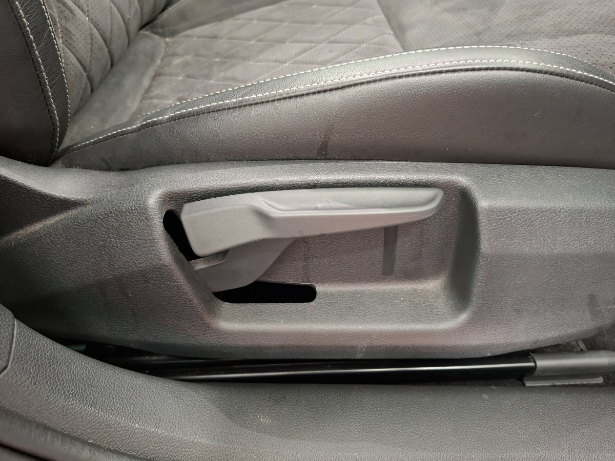 Skoda Superb Combi 1.4 TSI 218 PHEV DSG SPORTLINE | Pano Virtual Alcantara Stoelverw. Trekhaak | Moon White Metallic